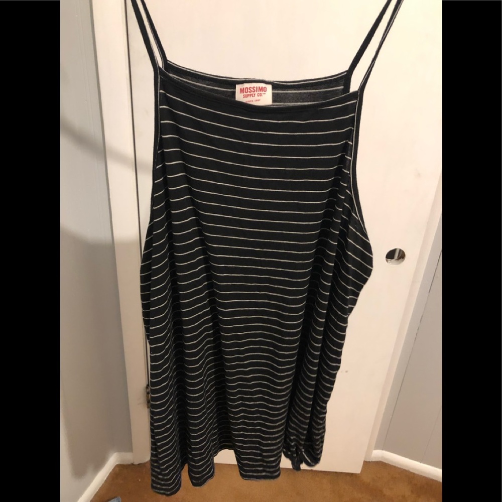 Cute tank top. FINAL PRICE